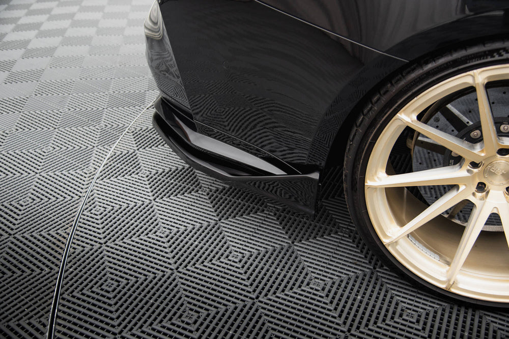 Bakre Sido Splitters / Sidoextensions V.4 BMW M4 G82 (Blank Svarta)