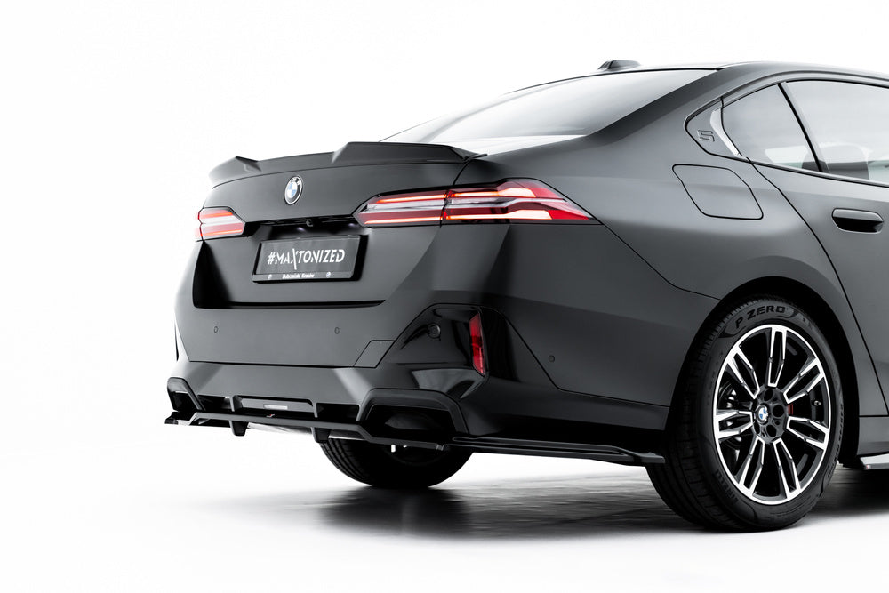 Bakre Splitter V.1 BMW G60, G61 5-Serie (Blank Svart)