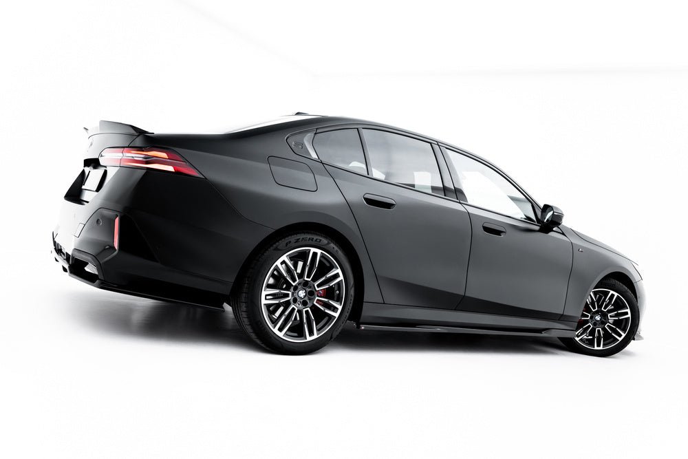 Side Skirts / Sidokjolar V.2 BMW G60, G61 5-Serie (Blank Svarta)