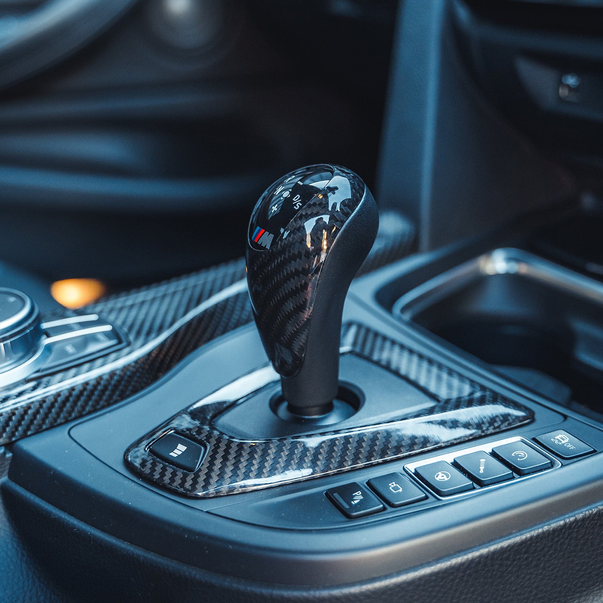 Kolfiber Konsol Ram - BMW M DCT Modeller