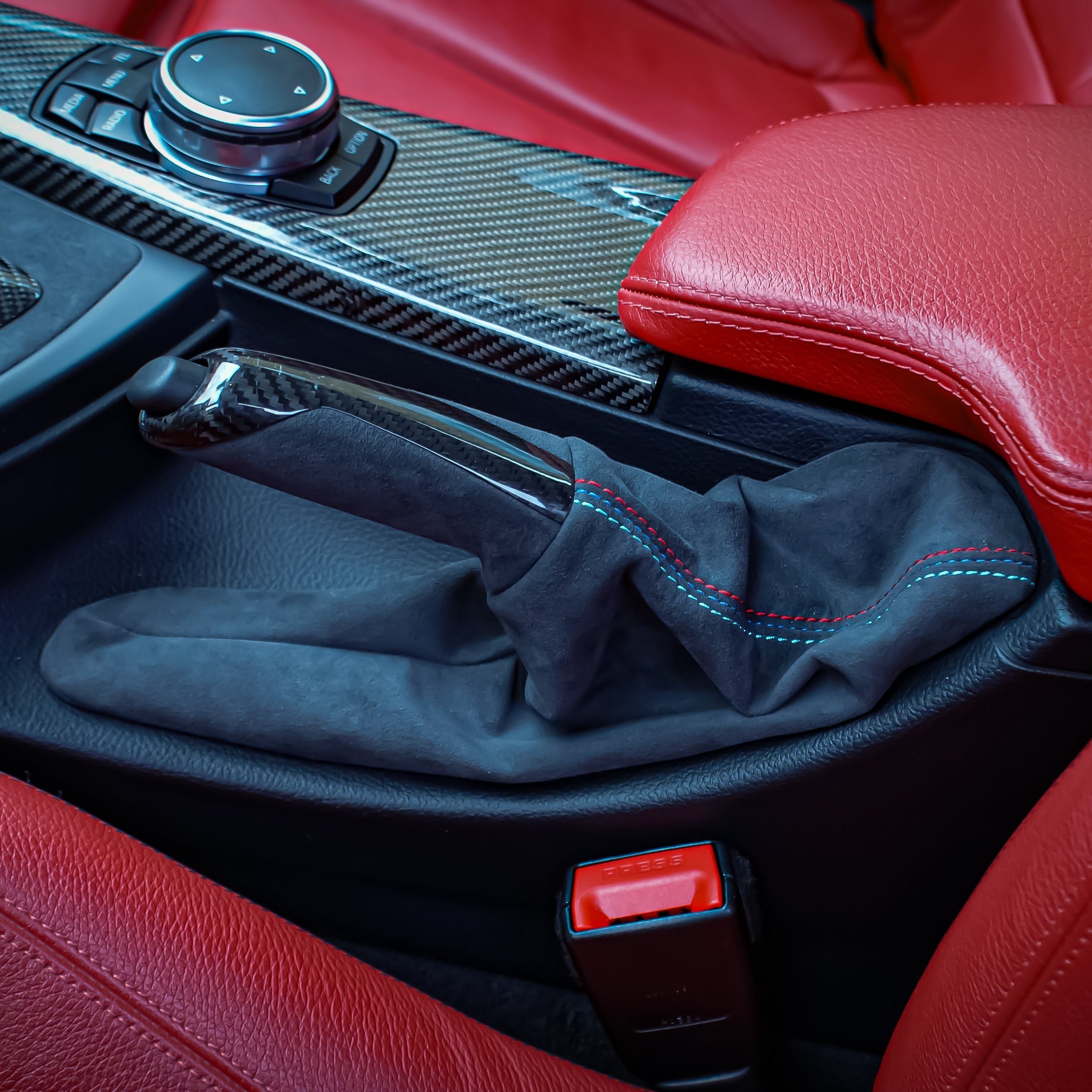 BMW Kolfiber och Alcantara Handbroms M-Sömnar (F-Serie M2,M3,M4) - Kafi Racing