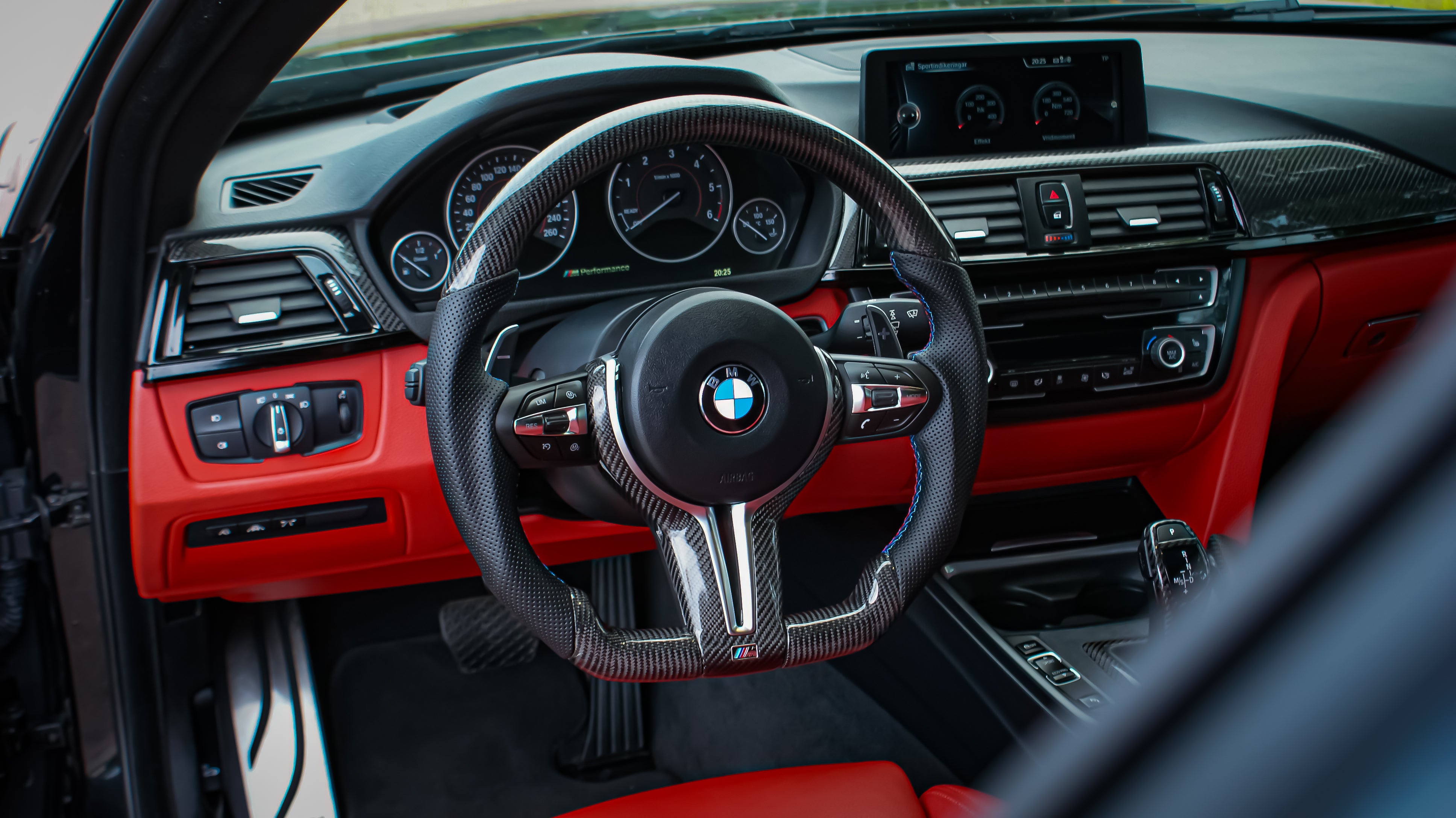 BMW F-Series Carbon/Leather Steering Wheel, M sport stitching