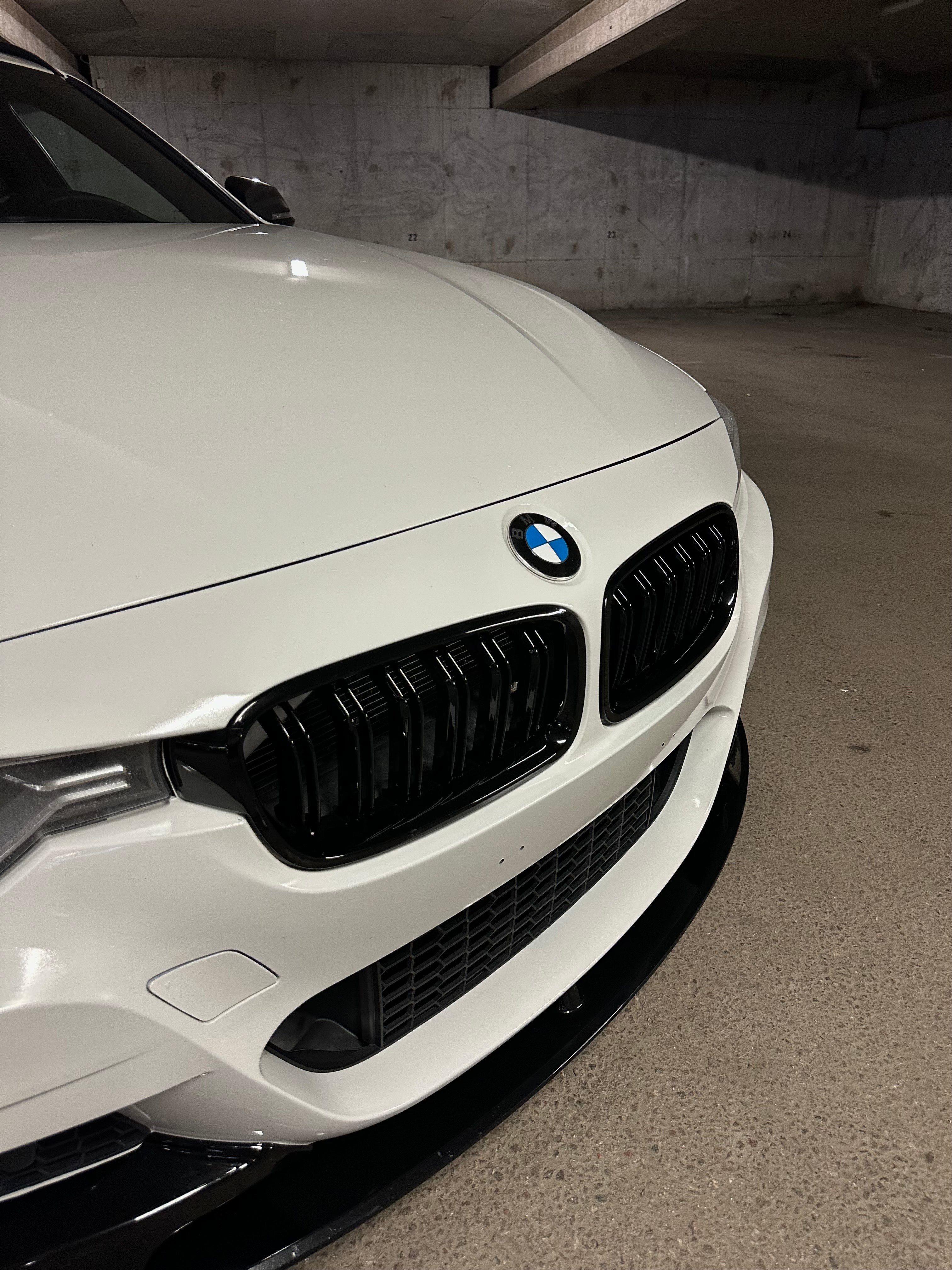 BMW F30/F31 Grill Kidneys Gloss Black Set
