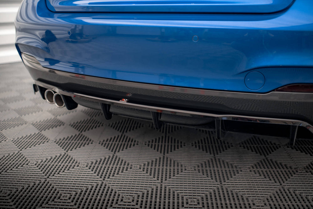 Rear Splitter BMW F22 / F23 2-Series (With Vertical Bars)