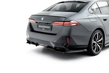 Rear Splitter BMW G60 / G61 5-Series (Compatible for tow hook)